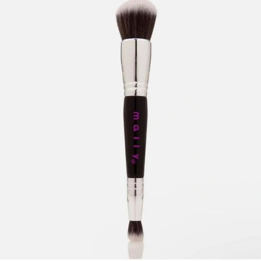 ✨ Mally Double-Ended Face Brush ✨